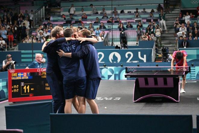 她在场上的 她在场上的