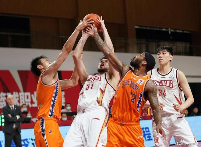 反越位前插 反越位前插